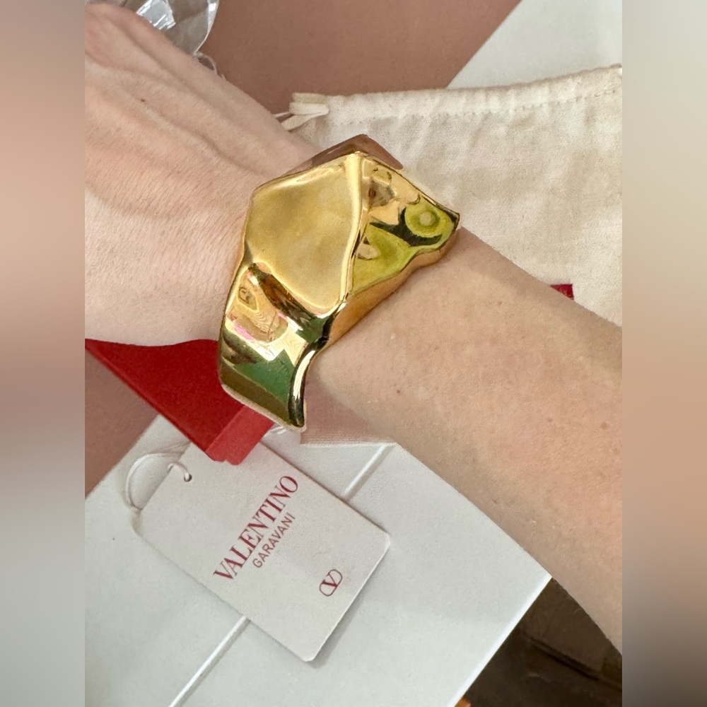 Rare VALENTINO GARAVANI Asymmetrical Roman Stud Cuff Bracelet Gold Tone